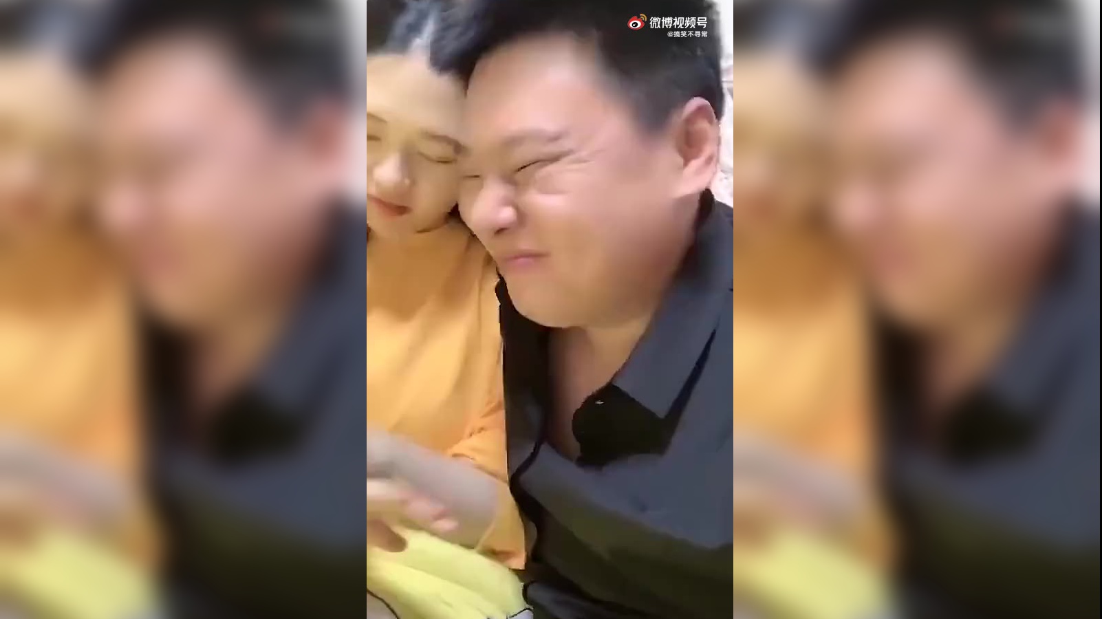 刘耀文模仿表情包三连 袋鼠摇,猫咪salute,猫咪吐舌头