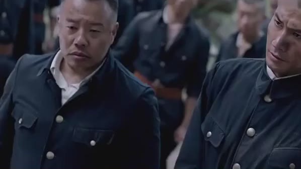 太行英雄传:老汉说话太嚣张,看不起八路军,谢魁上去就是一巴掌