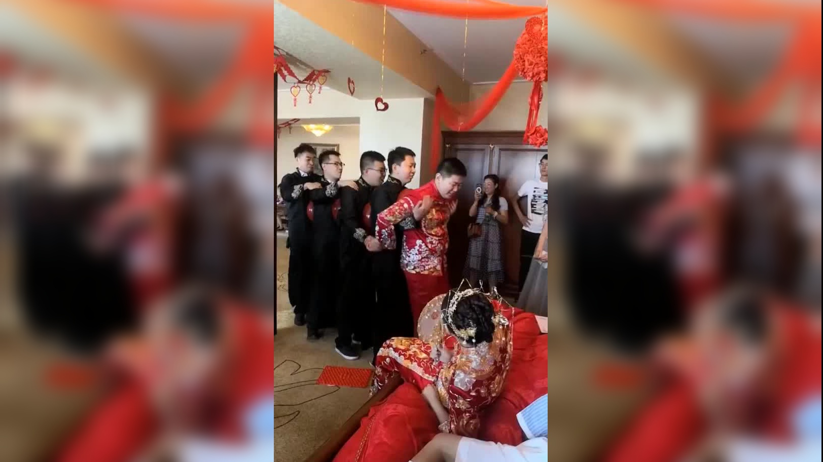 新郎喝醉呼呼大睡,朋友闹洞房实在太过分,新娘伴娘都遭殃