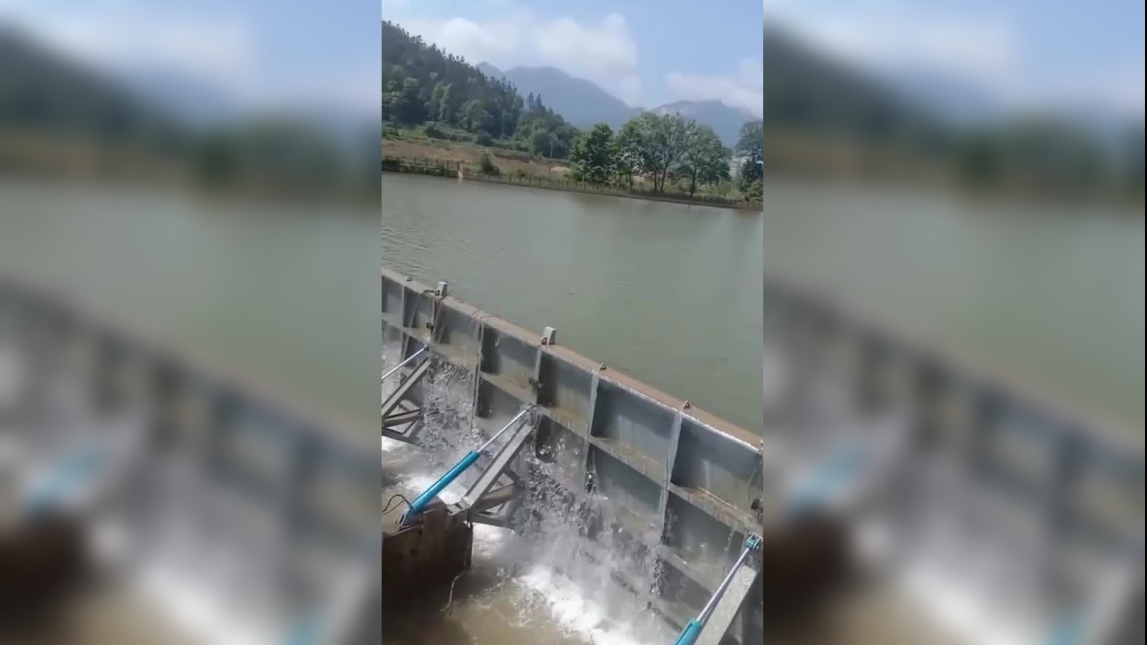 以前沟底往上挑,现在修了收集雨水的蓄水坑