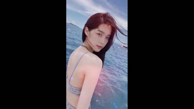 吾家有女初长成清纯可爱的欧阳娜娜也开始小露性感