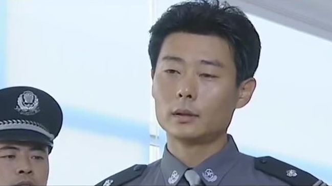 插翅难逃:阿佑失去重任,为重获大哥的信任,便主动请缨参加行动