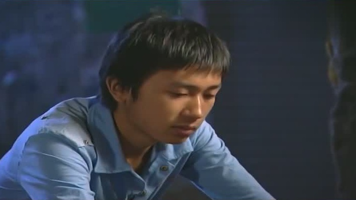 马大帅:阿豪带小弟教训胜子,霸气把桌子掀了,哪料胜子抄起酒瓶