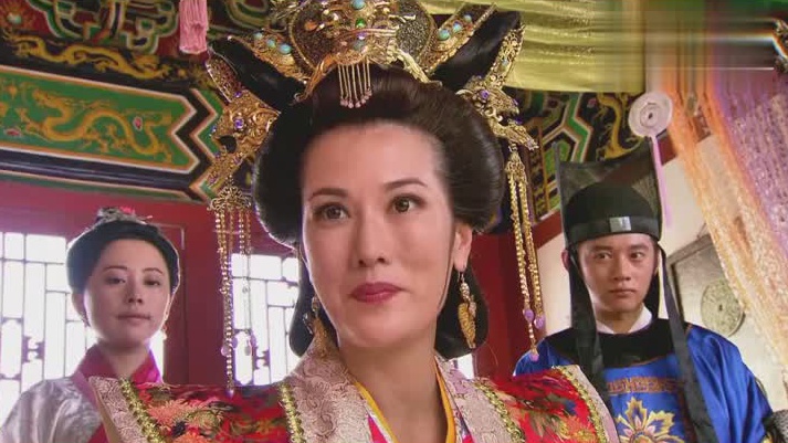 剑侠,一碗汤两人互相谦让,反而不小心让皇后摔倒