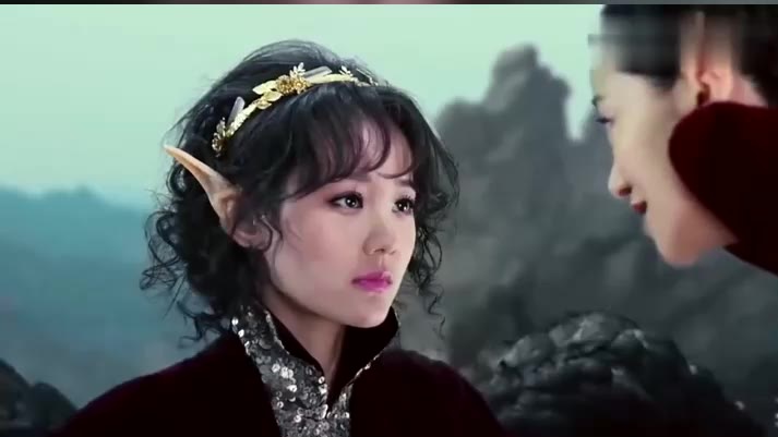 幽瞳为能再次见到倾城欣喜若狂,不想再与她分开.