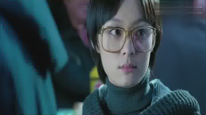 你好邻居:用老虎钳撬开仓库窗户,外星人大叔是一只狐狸?