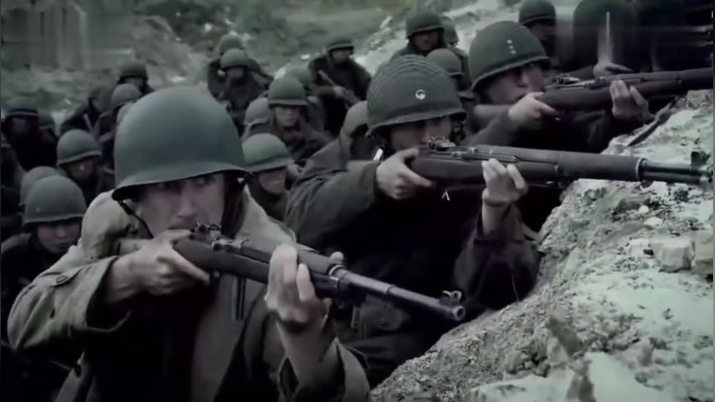 美韩大军发起冲锋,不料志愿军也冲锋,美韩瞬间溃败!