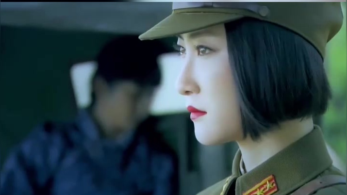 狐影:双方交换人质,谁知鬼子女大佐换回的是死尸,当场给气吐血