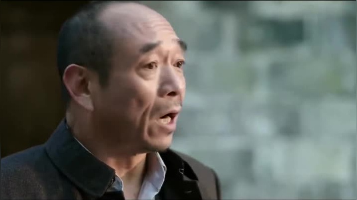 鸡毛飞上天:王旭为了保护邱岩打同学,气的玉珠拿起鸡毛掸子!
