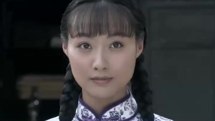 风影:邓梅给冉华表演了打鞭子,冉华眼前闪过的都是石莉的身影
