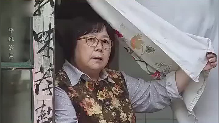 养女,小梅子给生母煮面条,高丽真是心疼,真是太不容易了