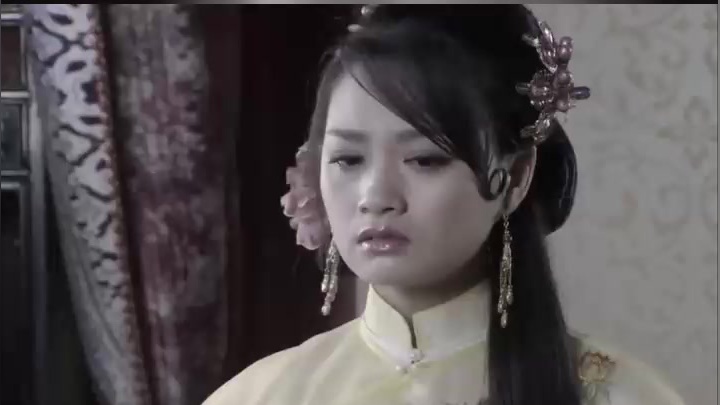 钱塘传奇:玉娘在房中踱步,她不想杀害弘历,便留下书信离开皇宫