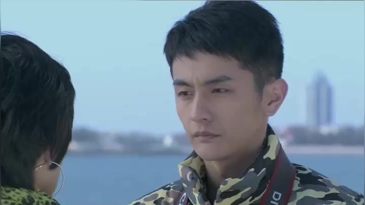 大漠枪神:林雪一眼就看出来燕双鹰不简单,猎户哪能有这气质?