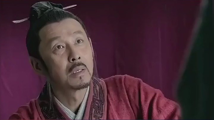 楚汉传奇,刘邦看了韩信写的兵书后,终于明白萧何为什么连夜追他