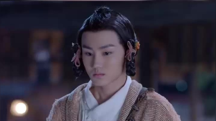 朱秦是个坏家伙,故意挑拨王陆与书童的关系,有好戏看了