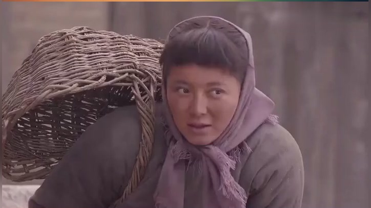 老农民,老干棒半路搭讪小转儿,不料反被调侃