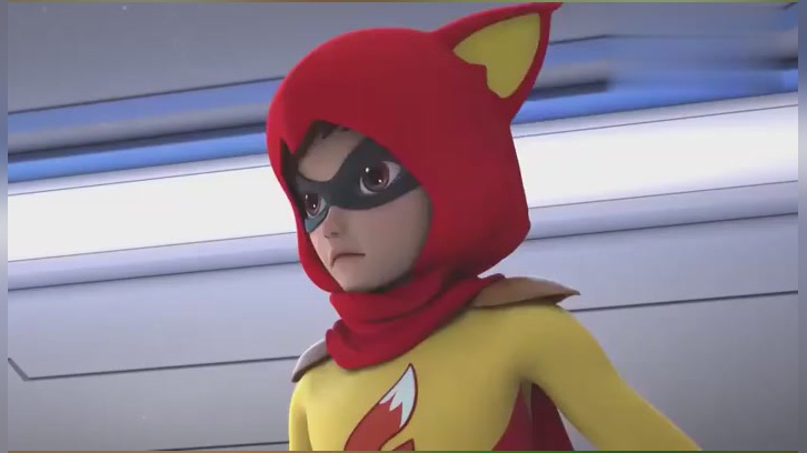 三只松鼠,小烈和小墨也开始撒野,松鼠侠连忙叫小酷把他们弄下来