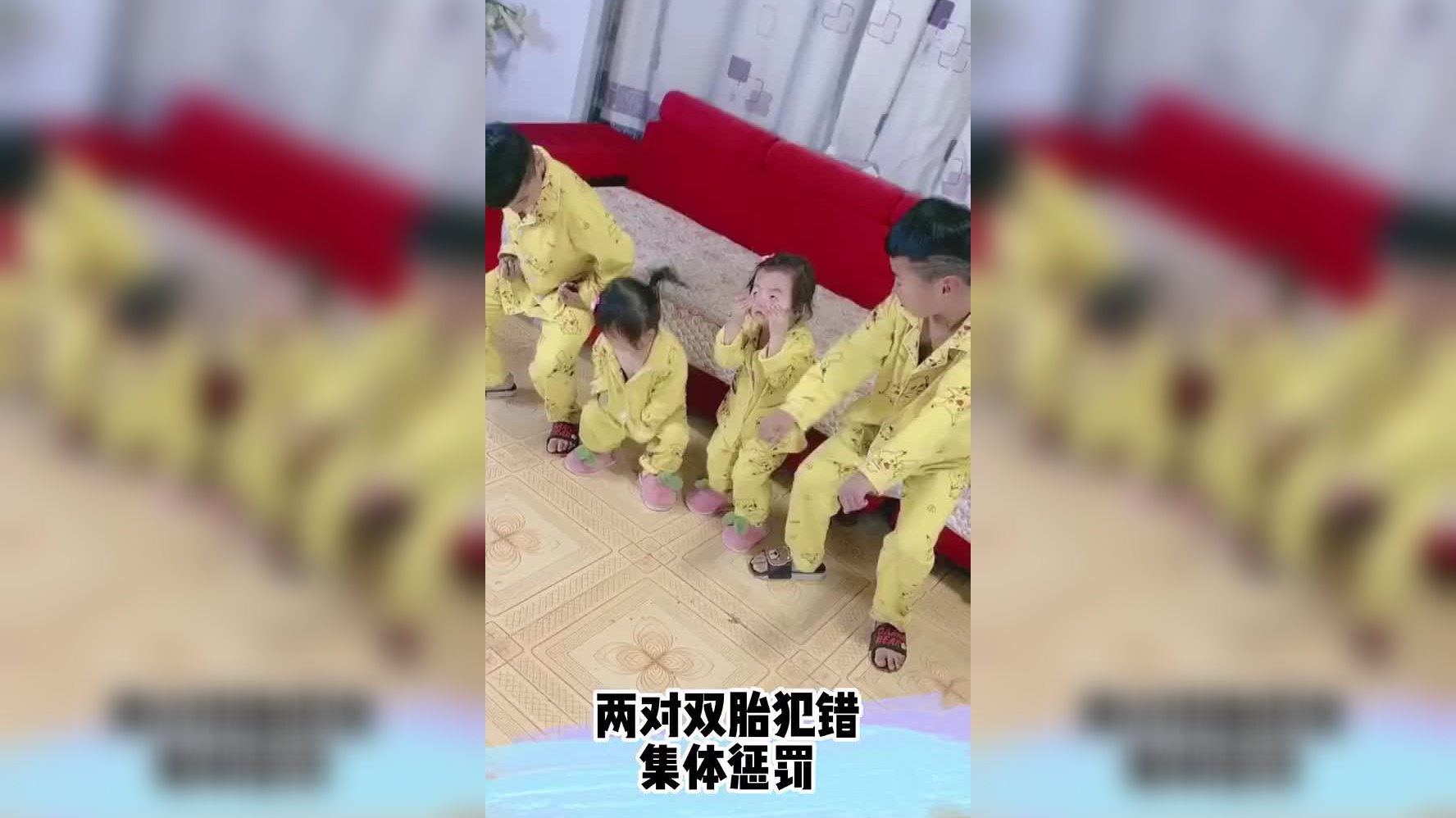 可爱双胞胎宝宝吃完奶此起彼伏的打嗝,看来妈妈的奶水非常充沛!