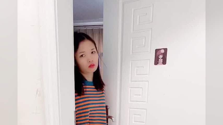 小东西还有两副面孔呢?