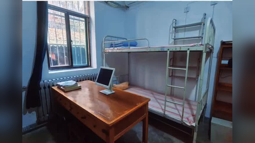 圆桌派:北电毕业季老生墙上留字:新生们,你们要带坏电影学院!