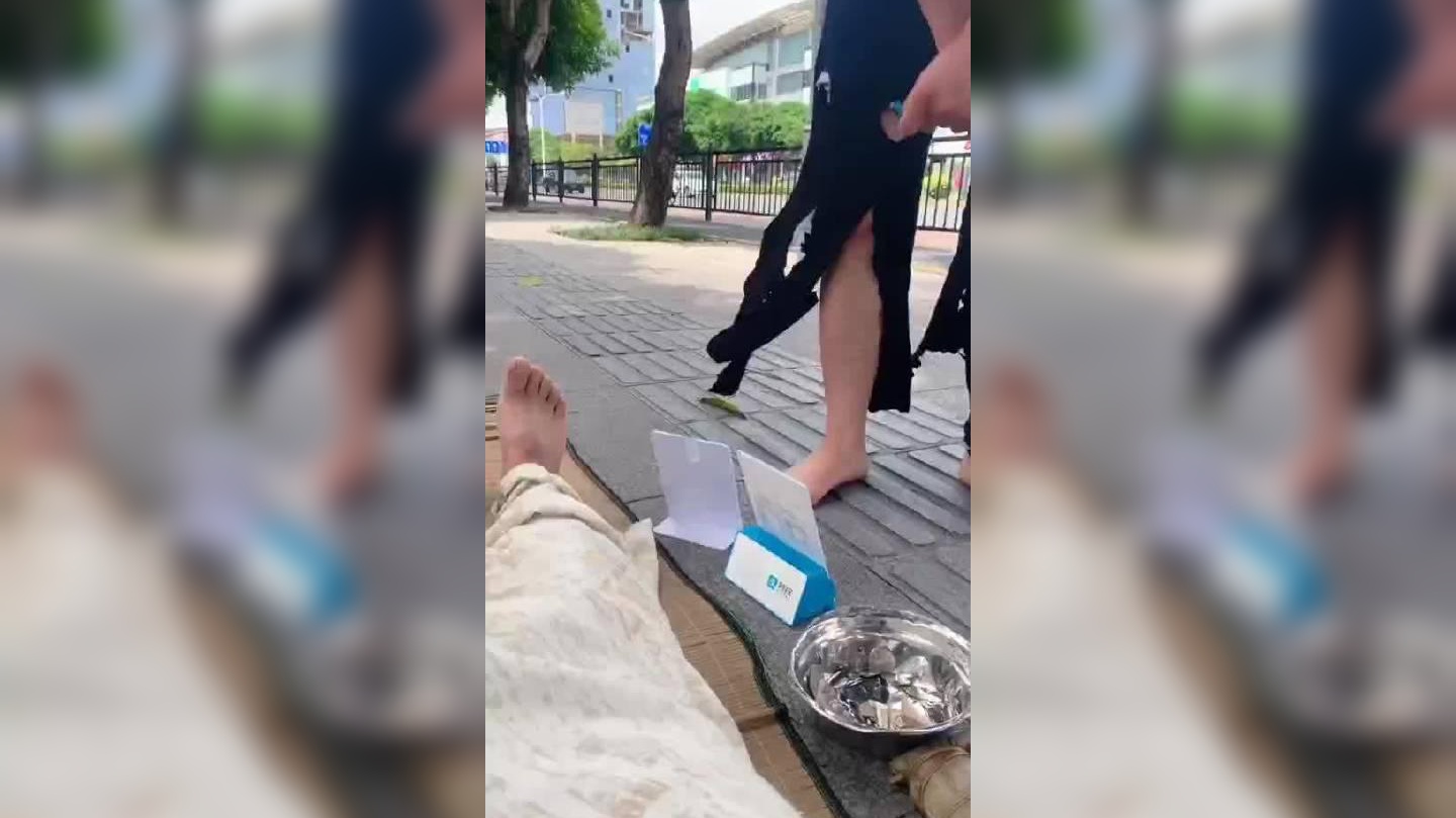 兄弟祝贺刘海涛牵手成功,李佳颐刘海涛甜蜜后台互动