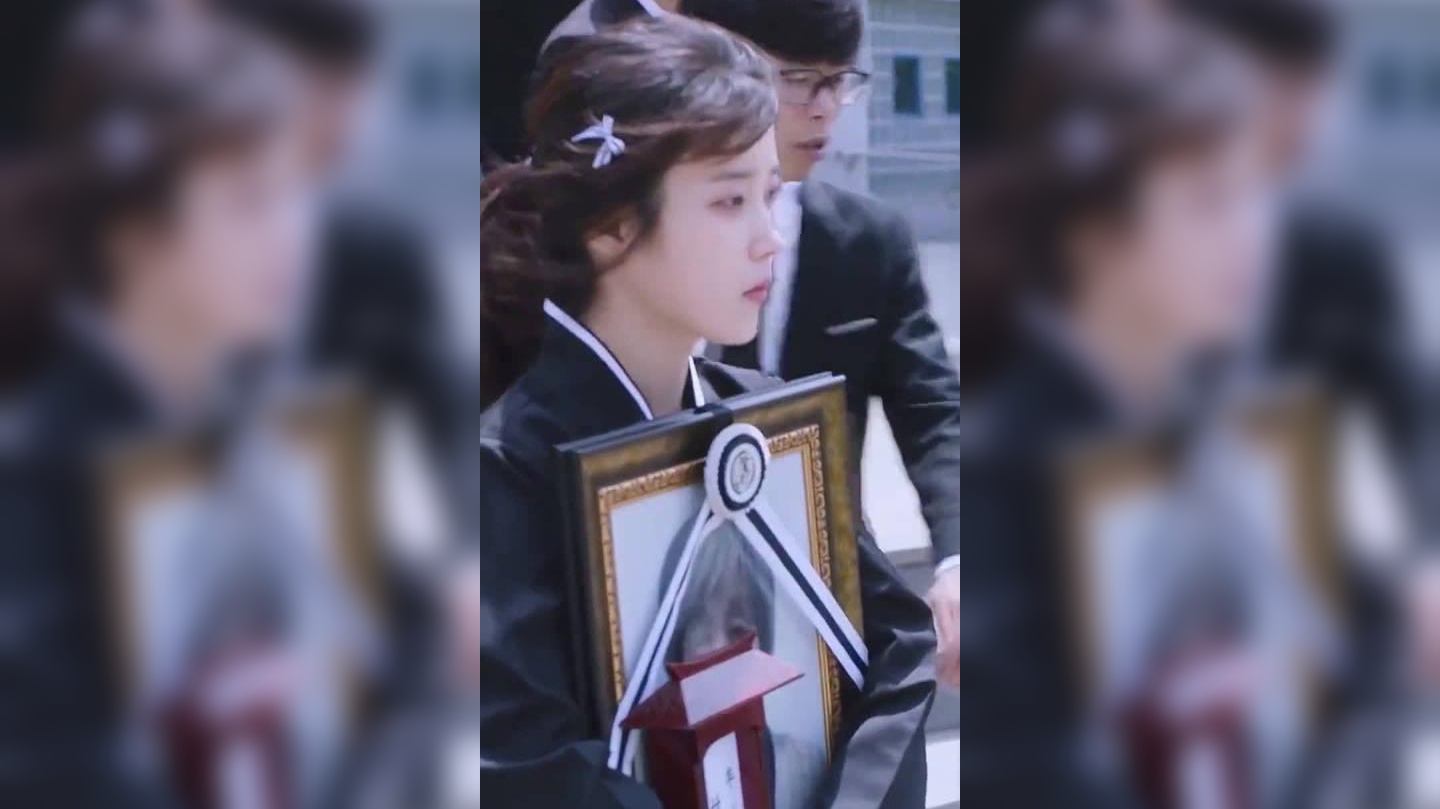 iu李知恩 的高大帅气保镖