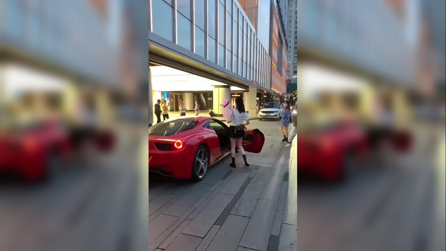 法拉利拉法宣传片,f1冠军飙车,跑车变身赛车