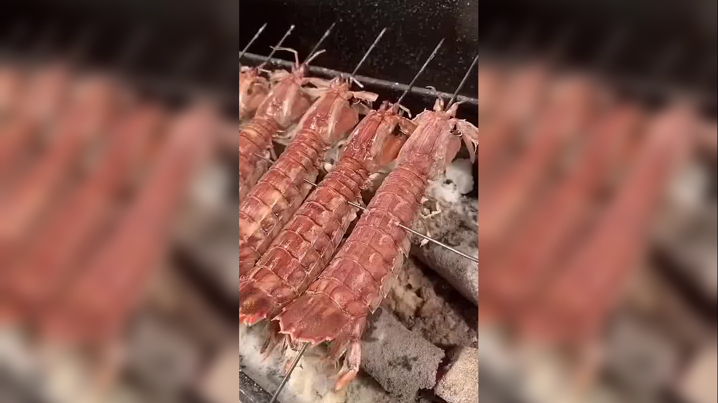 你可以严丝合缝,但是在皮皮虾面前你就得张开. .