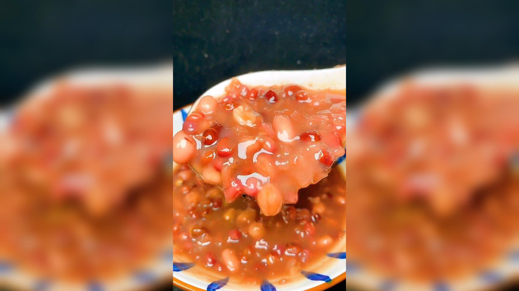 神奇的民间技艺白葱糖,手艺师傅让一锅糖水变身,手法奇特