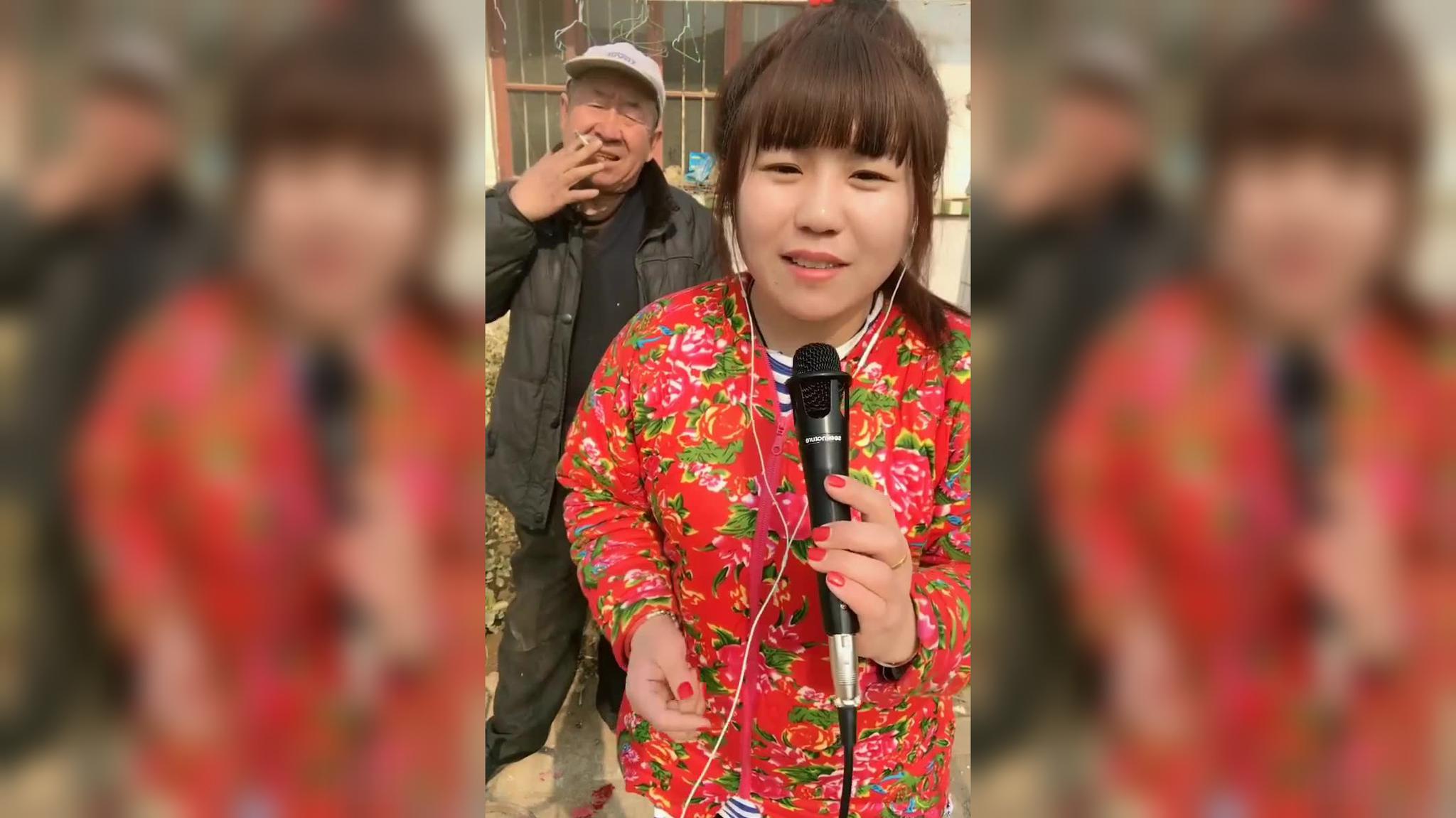 秋裤大叔《一晃就老了》,很有感染力,气势恢宏