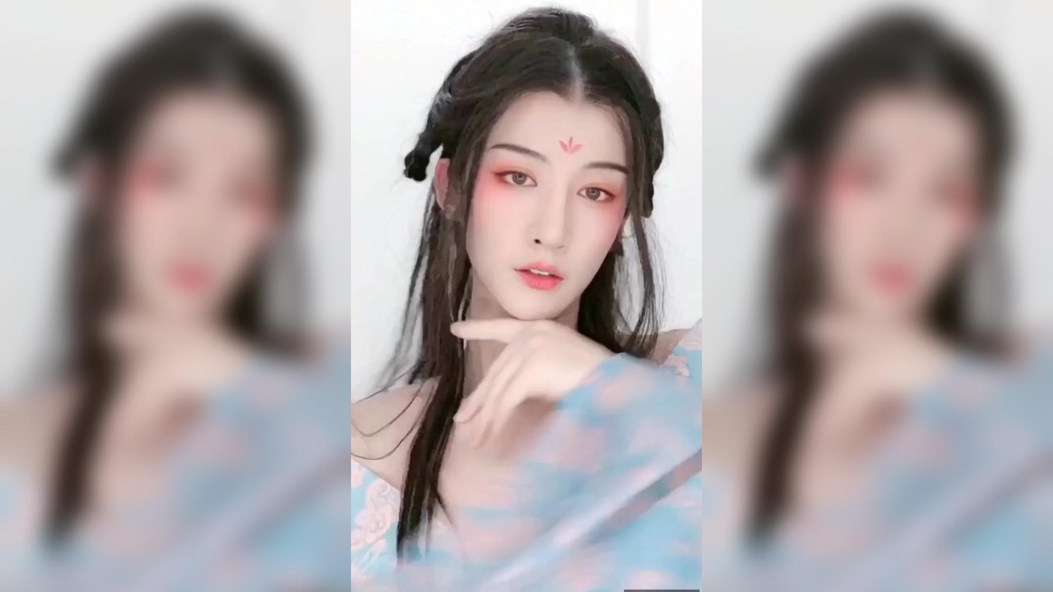 女装大佬金博洋!这妖娆的身段连女生都比不过