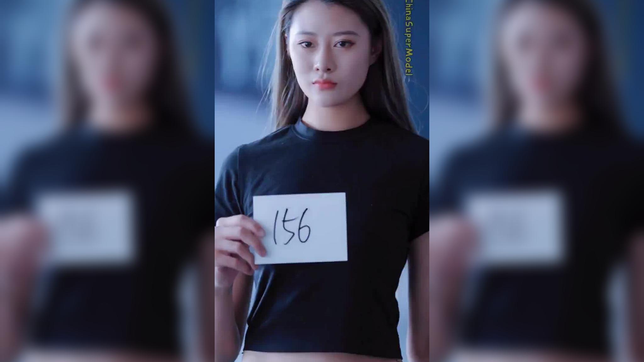 摇啊笑啊桥:绵羊小姐姐都是模特身材,卖力摇桥,生猛的不像话!