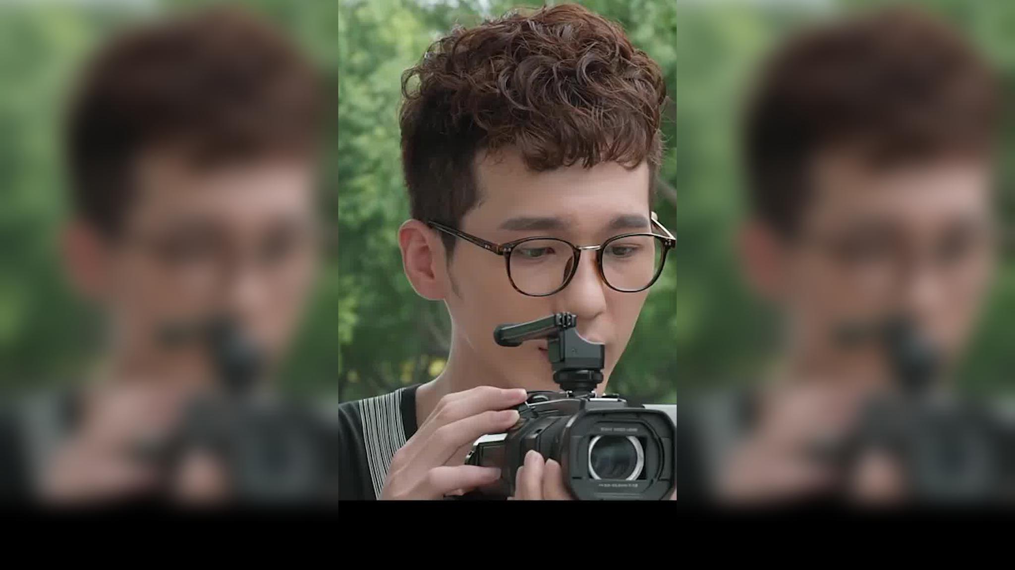 微微问肖奈为什么点辣的,肖奈的话让微微还感动,好甜!