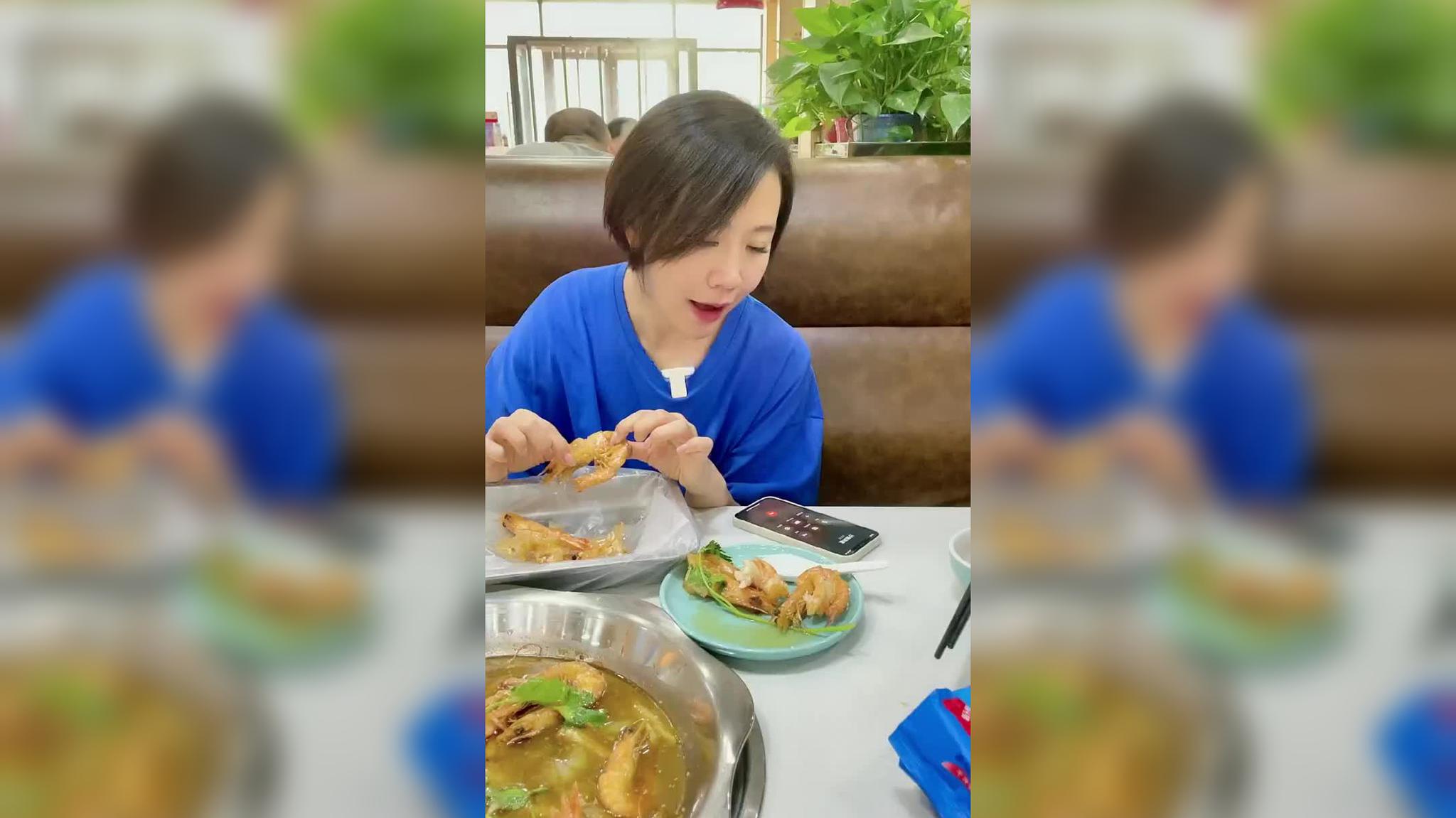 富家女要跟大厨混吃,大厨说只有牛杂汤,富家女回答真爱了