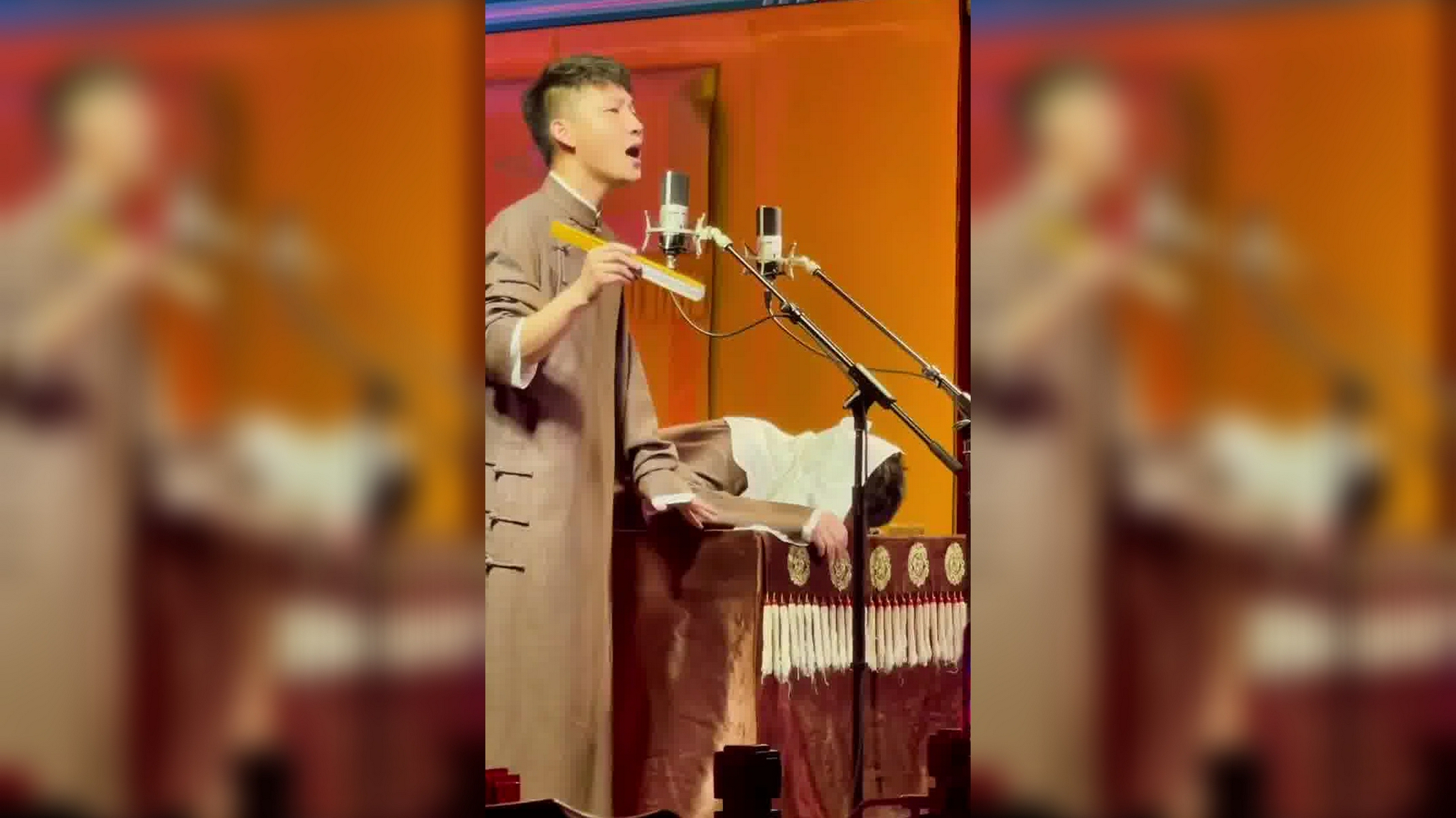 "无名黑衣人"孔云龙,扒马褂一战封神,郭德纲终于要捧他了