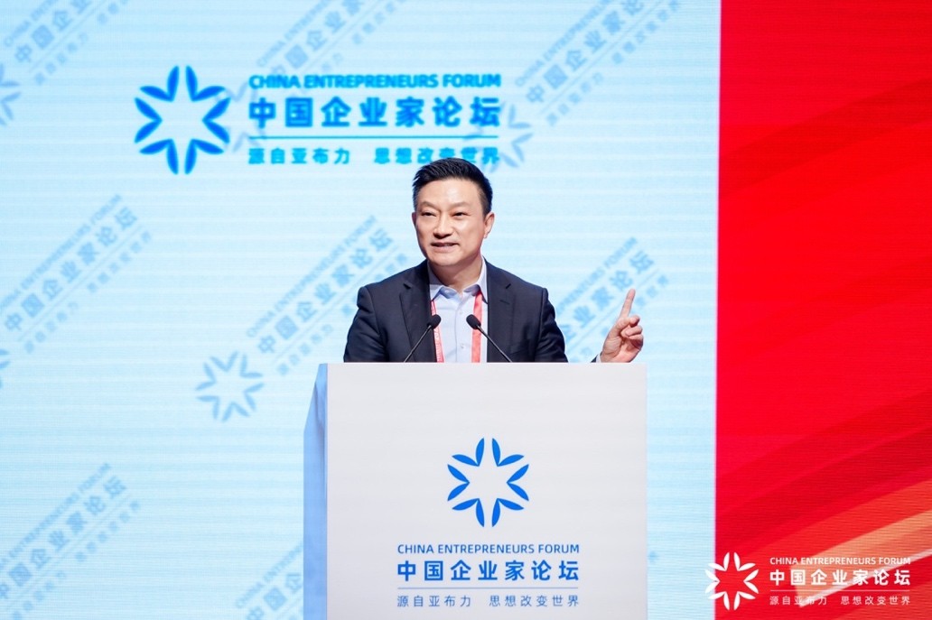 亚布力论坛理事，爱康集团创始人、首席执行官张黎刚在2026亚布力论坛年会闭幕式发表主旨演讲