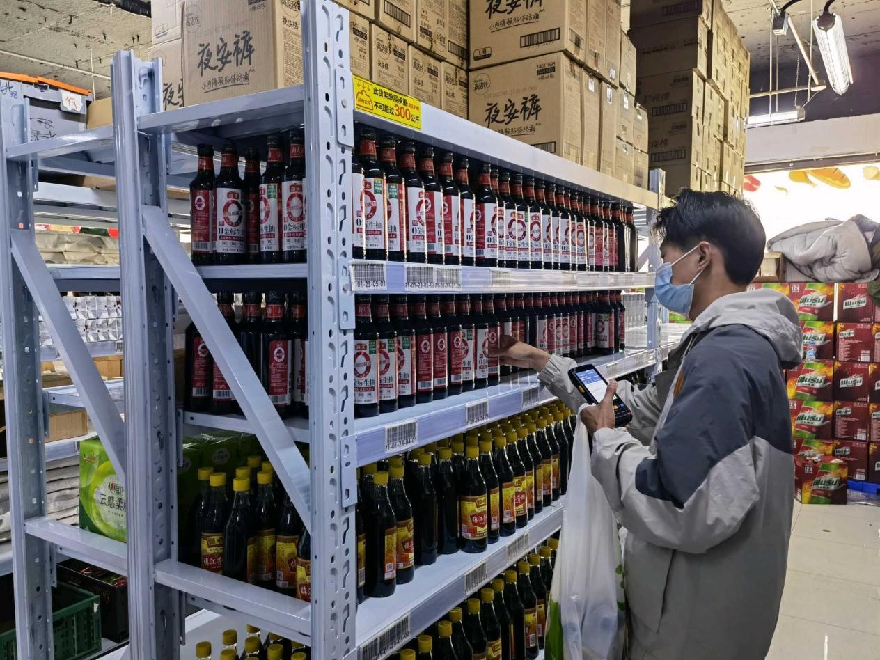 美团买菜援沪分拣员暂不离沪坚守阵地助力复工复产