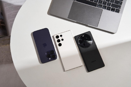 （左起：iPhone 14 Pro、三星S23 Ultra、OPPO Find X6 Pro）