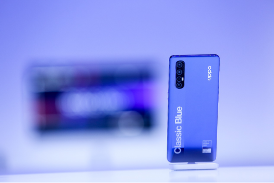 OPPO Reno3 Pro 5G彩通版蓝色开售 采用90Hz刷新率+360度环绕式天线
