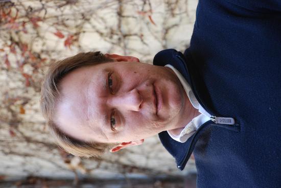 国际诗人对话会丨法国诗人雷吉纳·加亚尔:酒是诗人的情人,我们要维持