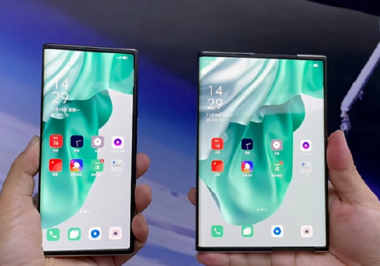 （2020年科技大会上发布OPPO X 2021卷轴屏概念机）