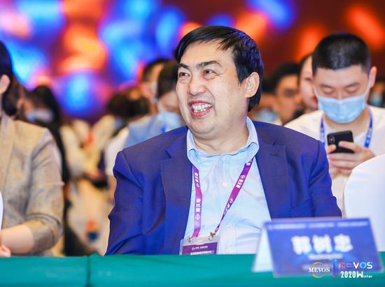 会整形外科学分会前任主任委员,绿宝石医生榜单技术专家评委郭树忠