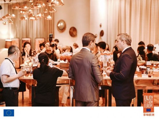 欧盟举办业界交流与品鉴鸡尾酒会 强化合作关系并推广欧盟农产品和