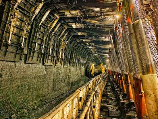 大柳塔煤矿综采五队综采工作面