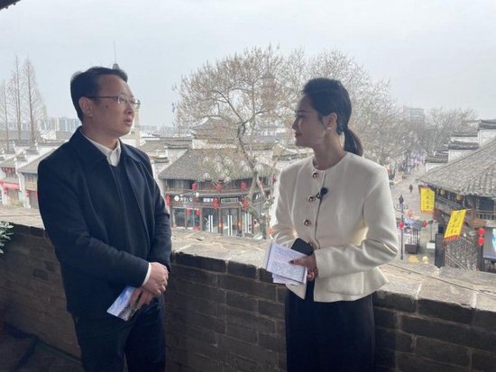 (衢州市委组织部副部长,市人力社保局党委书记,局长徐惠文解读衢州