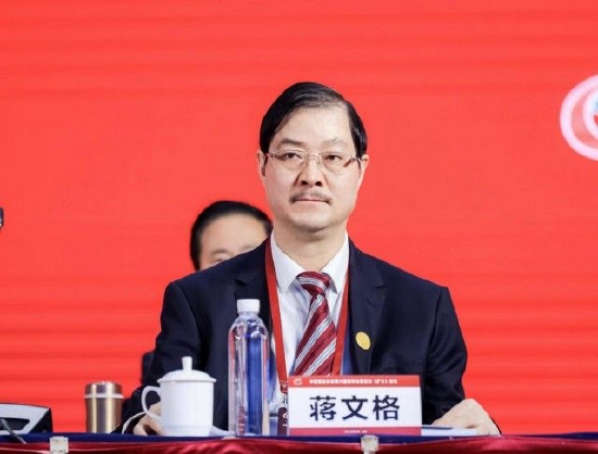 五粮液股份公司党委副书记,副董事长,总经理蒋文格