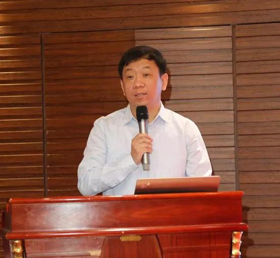 石药集团董事,执行总裁,创新药事业部总裁王振国先生