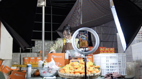 拼多多2023年实现营收2476亿 助力品质好物与消费升级双向奔赴_新浪