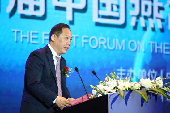 (燕之屋董事长黄健发表关于行业自律倡议的致辞)