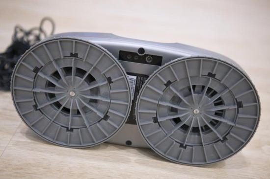 擦玻璃机器人值得买 赫特智能变频擦窗机测评